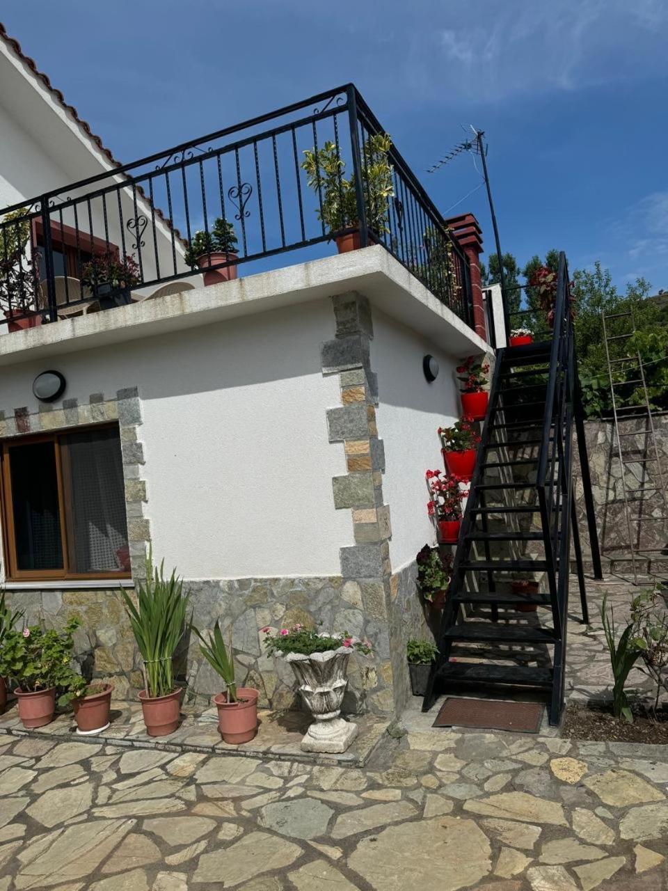 Villa Zefi Rrenc Papaj Exterior photo